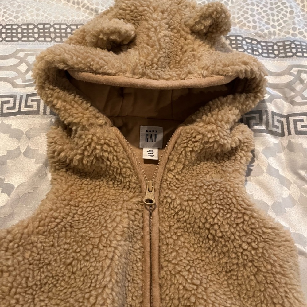 Gap 0-3 month Teddy vest